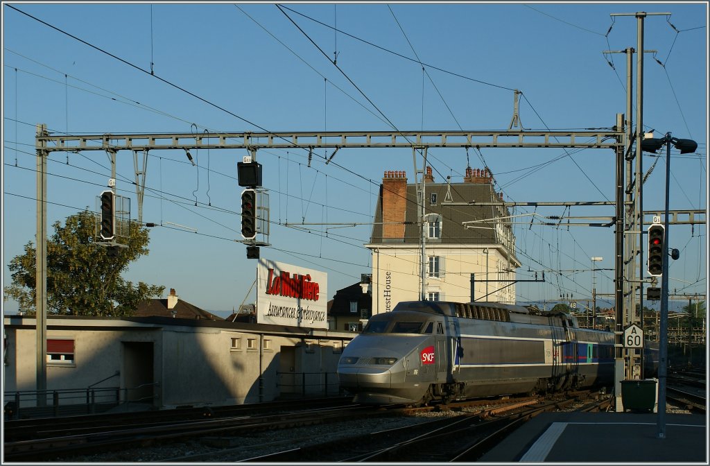 TGV Lyria in the early morning in Lausanne. 
24.05.2011