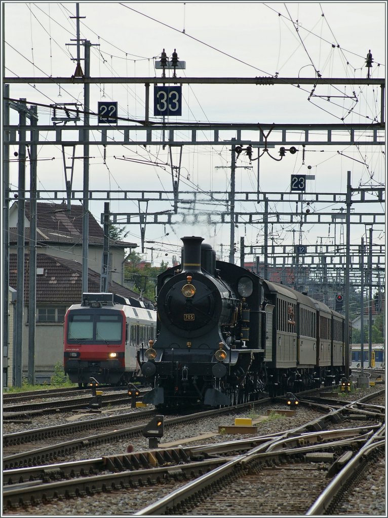 The beautiful SBB Historic A 3/5 in Biel/Bienne.
25.06.2011