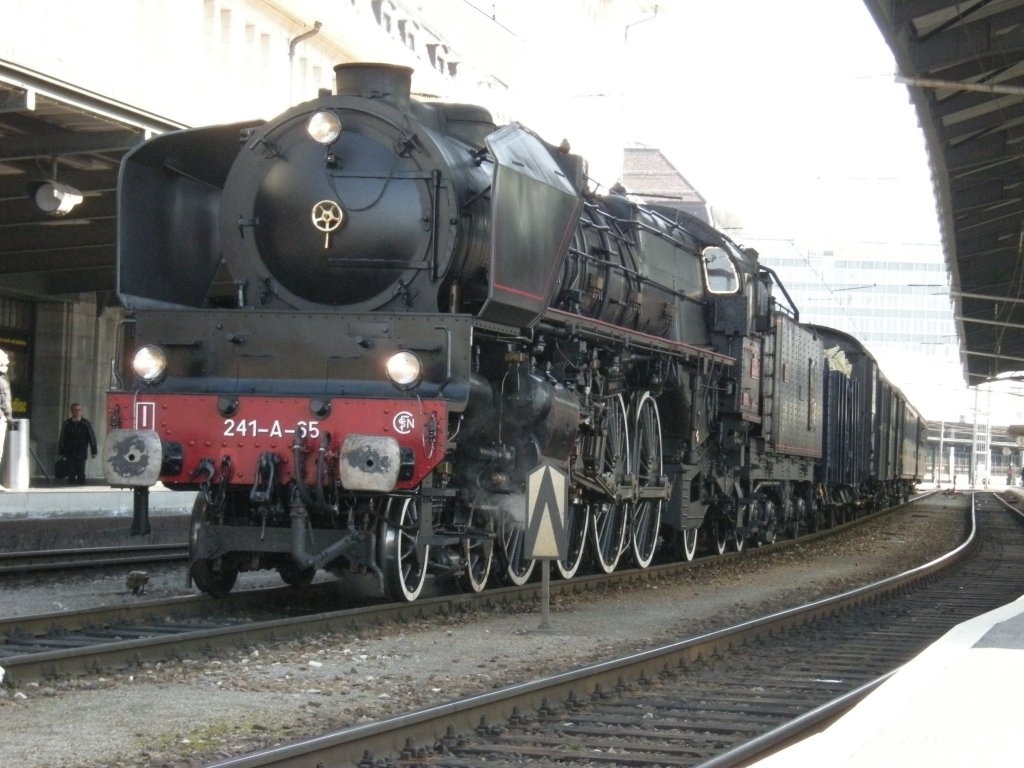 The big SNCF 241-A-65 in Lausanne.
08.03.2008