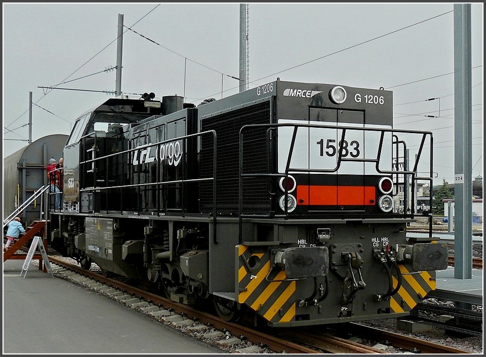 The black 1583, owned by MRCE-Dispo and running for CFL Cargo, pictured at Luxembourg City on May 9th, 2009. 