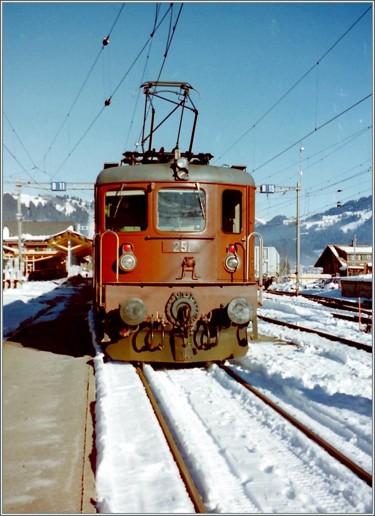 The BLS Ae 4/4 251 in Zweisimmen.
scanned negativ/13.01.2000