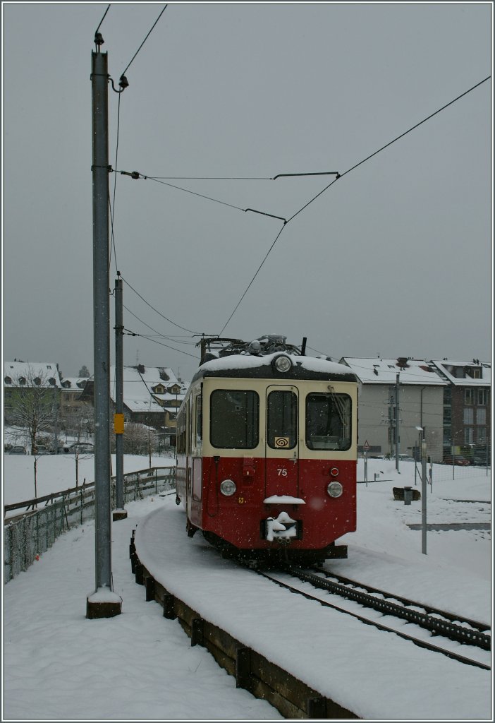 The CEV BDe2/4 N 75 is approaching the Blonay-Station.
06.02.2013