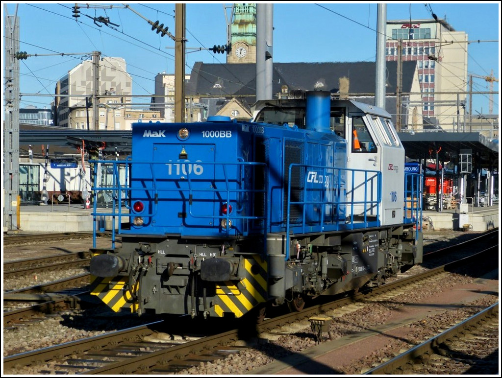 The CFL Cargo shunter engine 1106 photographed in Luxembourg City on January 16th, 2012.