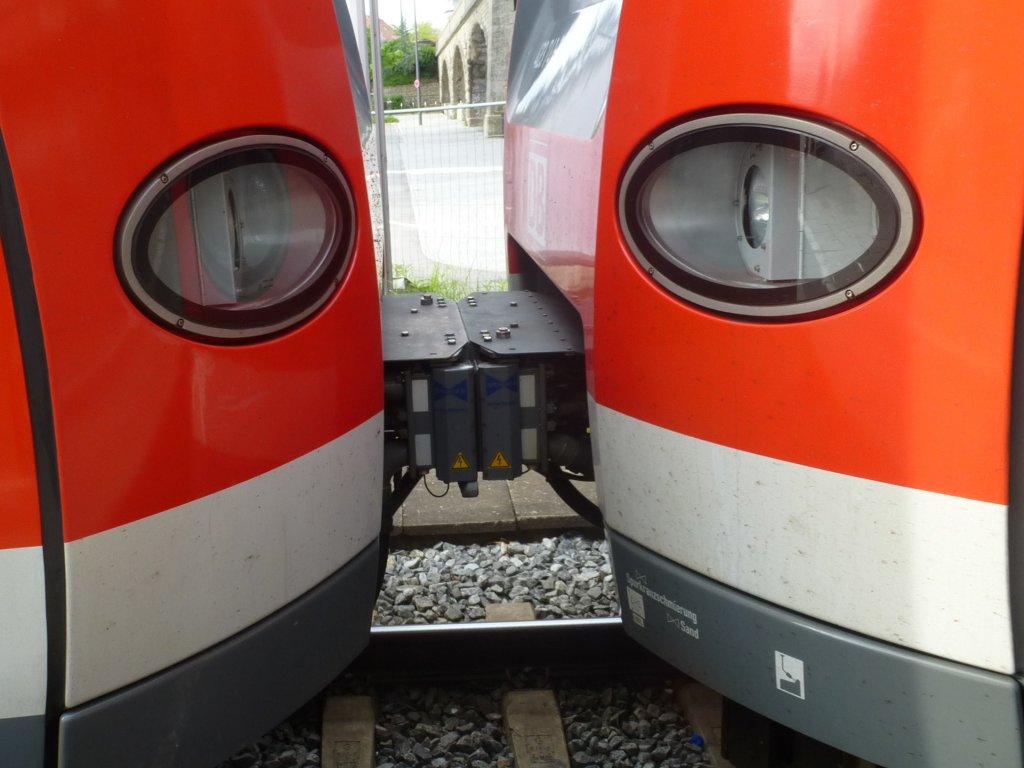 The coupling between two 423er, Munich Ost, May 23rd 2013.
