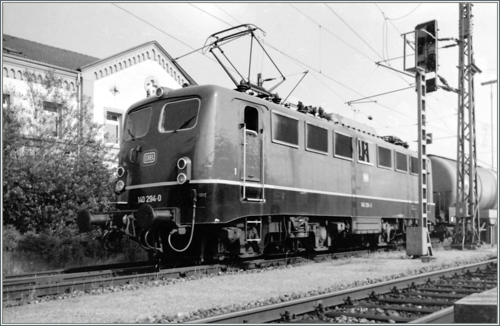 The DB 140 294-0 in Konstanz.
16.06.1992

