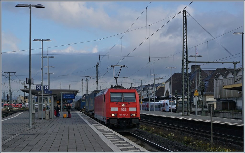 The DB 185 361-3 with a Cargo train in Koblenz.
02.10.2017