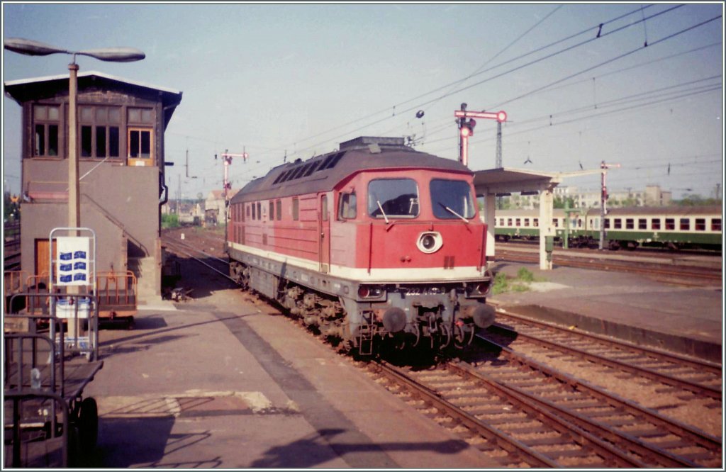 The DB 232 443-9 in Dresden Neustadt. 
19.05.1992