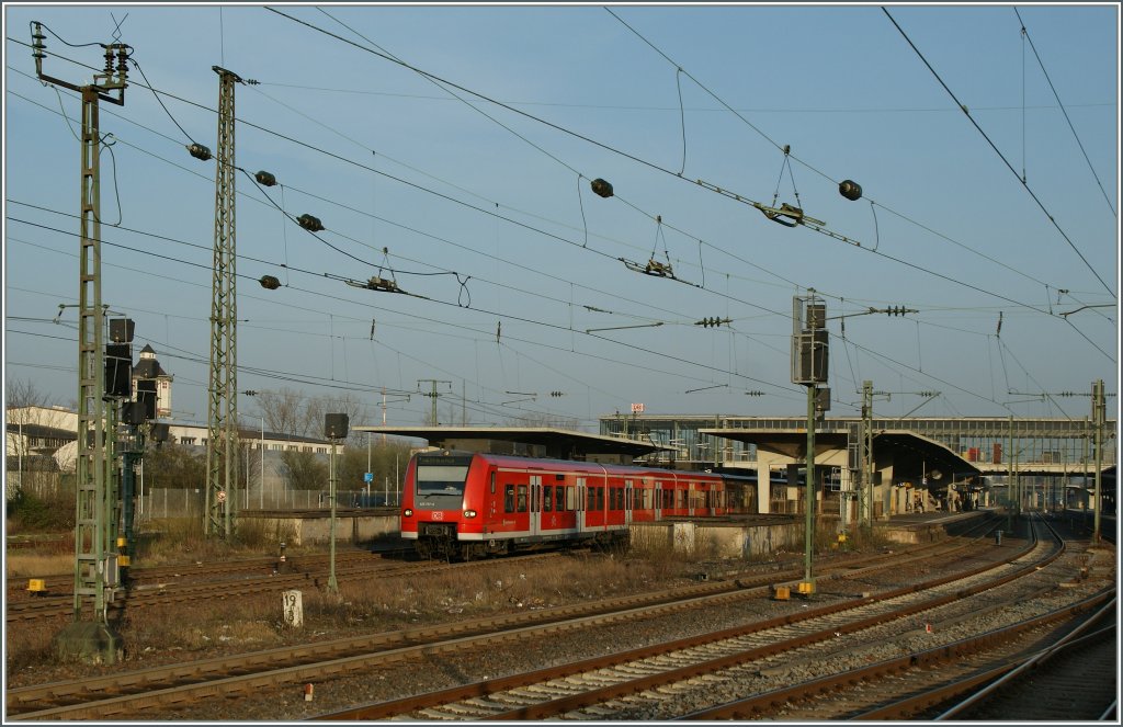 The DB 425 717-6 in Heidelberg.
28.03.2012