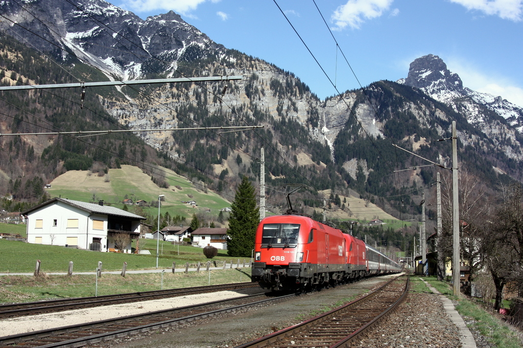 The EC from Vienna bound for Zurich has just descended from the Arlberg pass.