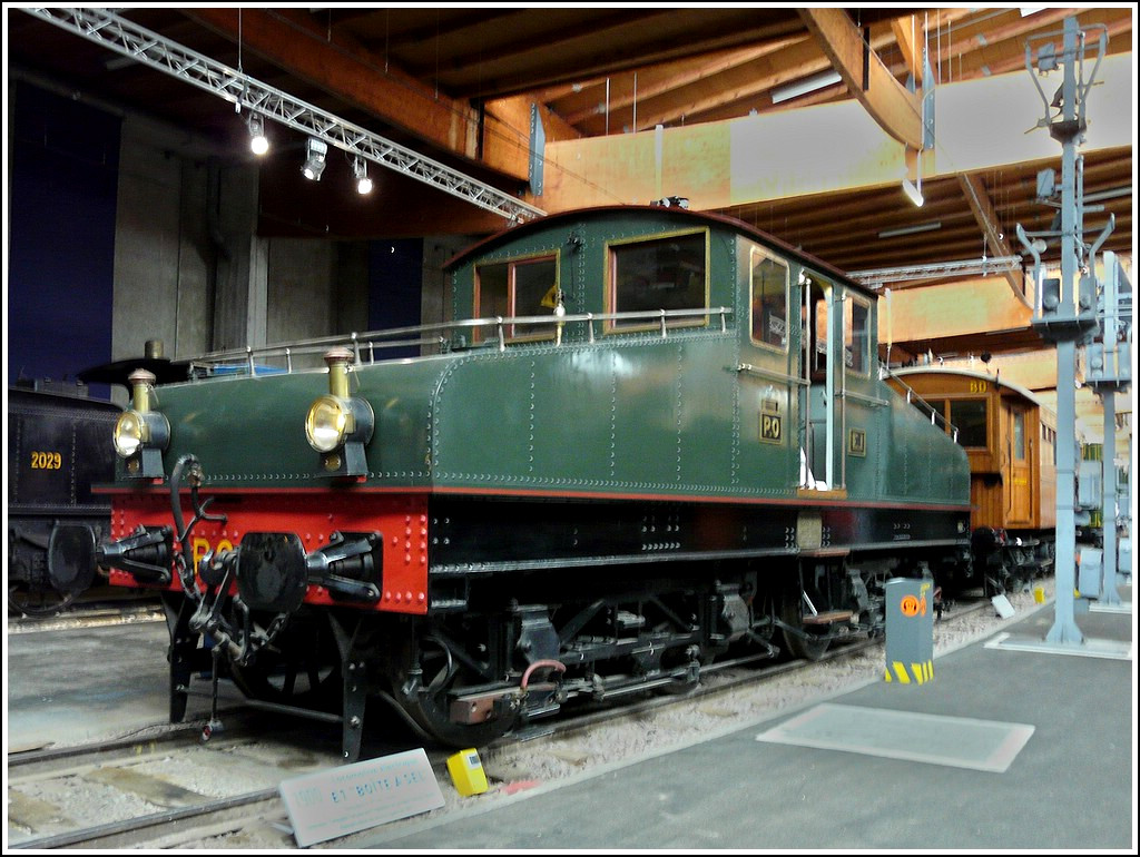 The electric locomotive E 1  Bote  Sel  from 1900 taken in the museum Cit du Train in Mulhouse on June 19th, 2010.
