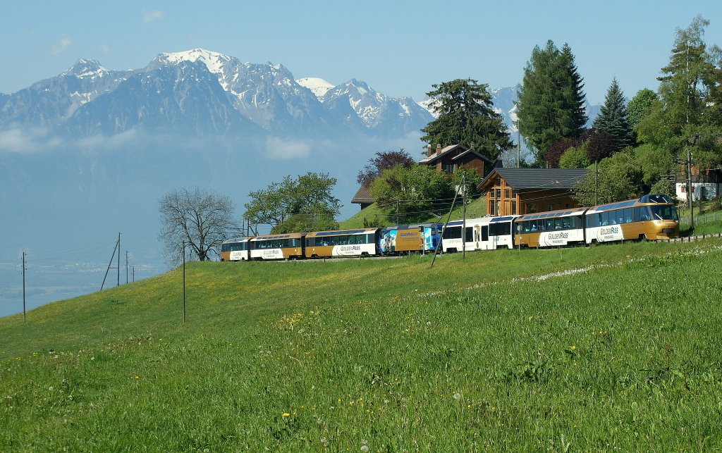 The Golden Pass Panoramic Express by Les Avants.
22.05.2010