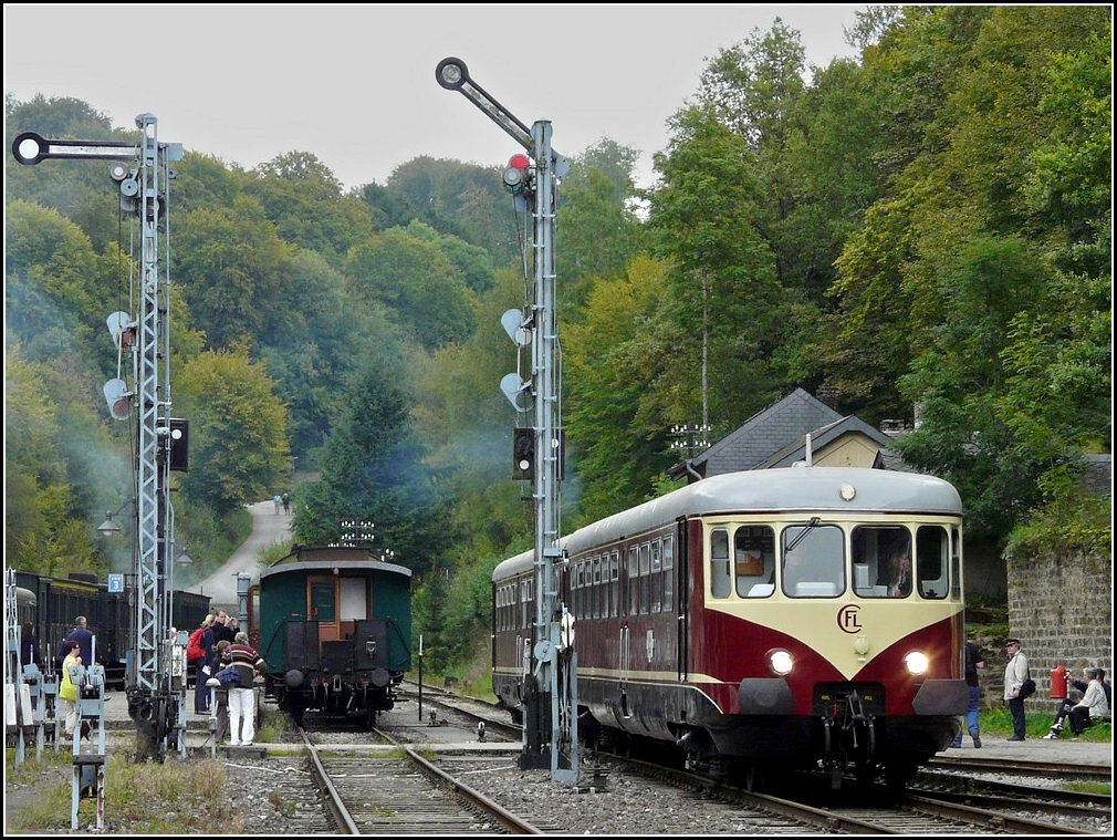 The heritage 208/218 is leaving the station of Fond de Gras on September 13th, 2009.