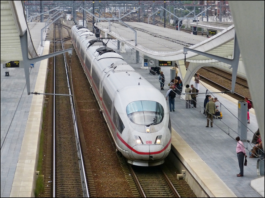 The ICE 18 Frankfurt/Main - Bruxelles Midi is arriving in Lige Guillemins on August 22nd, 2012.