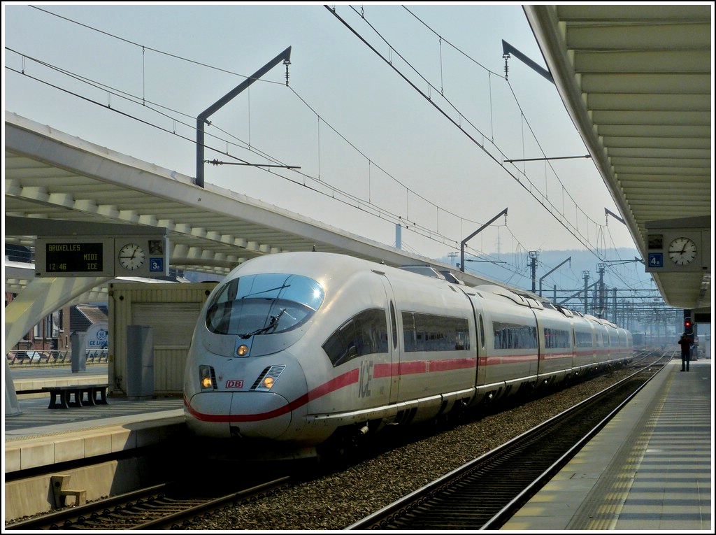 The ICE 4602 is entering into the station Lige Guillemins on March 25th, 2012.