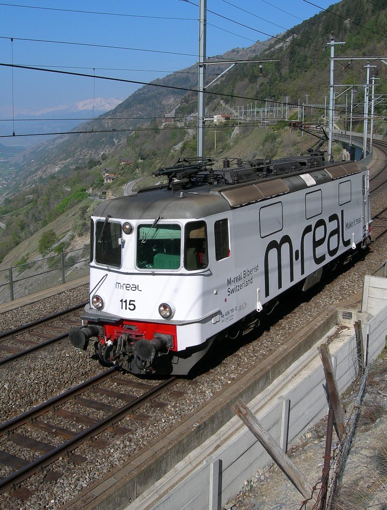 The  m-real  (ex RM) Re 4/4 III on the BLS South ramp line.
21.04.2007