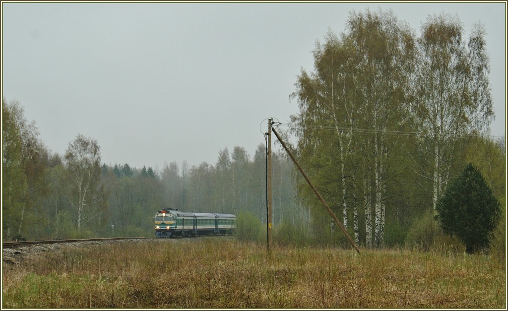 The morning train 0231 from Tallinn to Prnu in the beautiful Estonia fog landscape near Sindi
05.05.2012