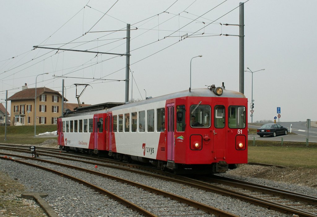 The  new  OC regional train in Chavornay. 
27.01.2010