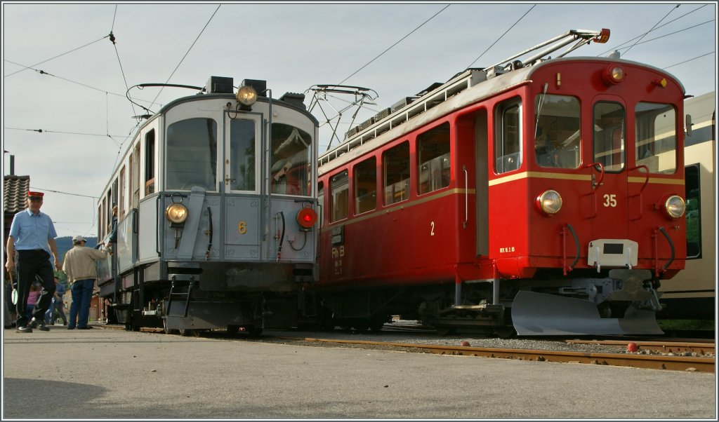 The old MCM BCFe 4/4 N 6 and the RhB Abe 4/4 N 35 in Blonay. 
12.06.2011