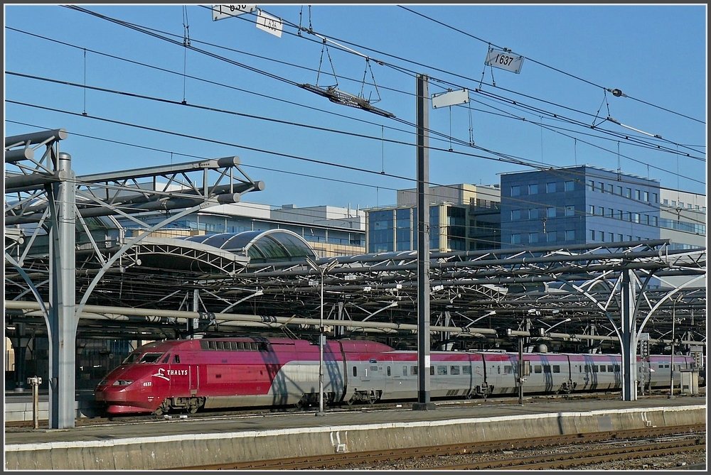 The PBA Thalys unit 4533 pictured at Bruxelles Midi on February 14th, 2009.