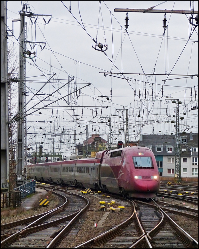 The PBKA Thalys N 4341 is arriving in Cologne main station on December 22nd, 2012.