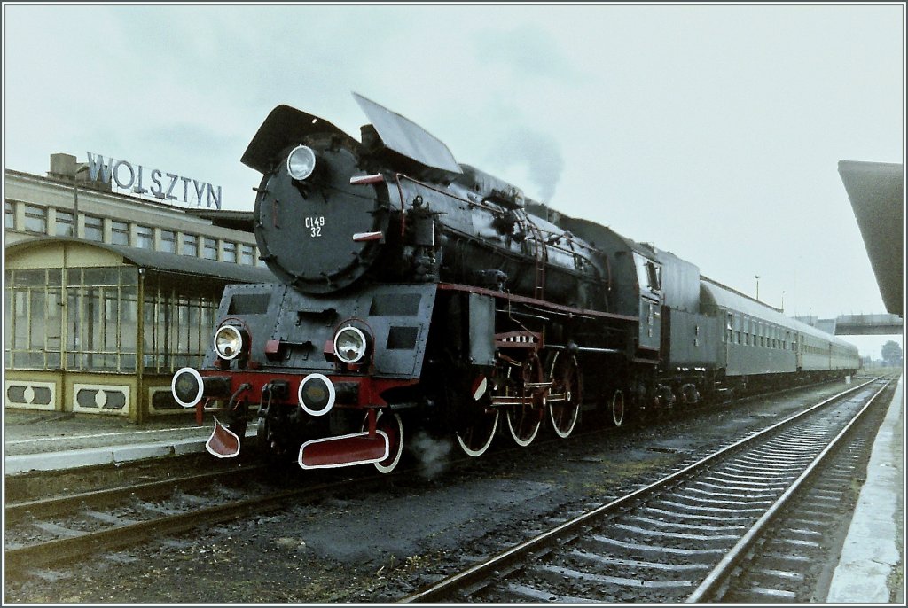 The PKP Ol 49-81 in Wolstyn.
(Scanned negative/ 28.08.1994)