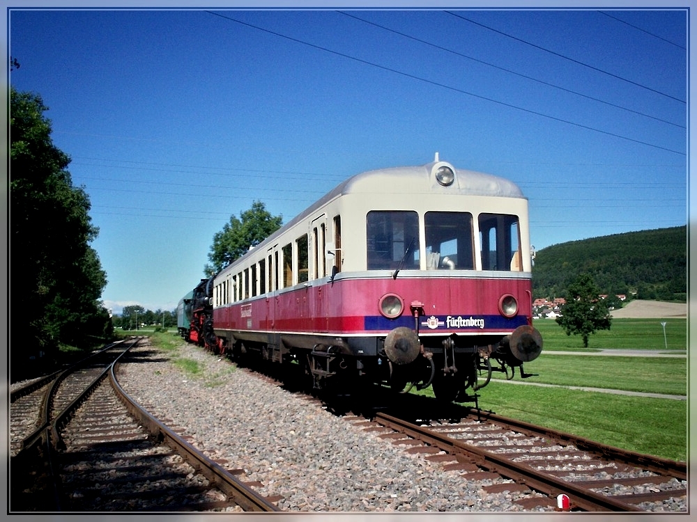 The railcar VT 3 of the Wutachtalbahn e.V. pictured in Zollhaus-Blumberg on August 8th, 2006.