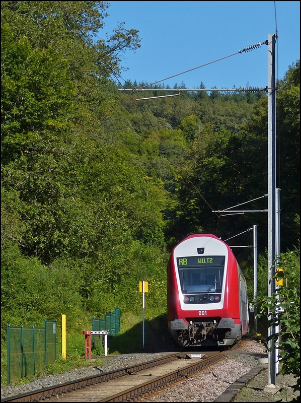 The RB 3209 Luxembourg City - Wiltz is running between Kautenbach and Wiltz on September 9th, 2012.