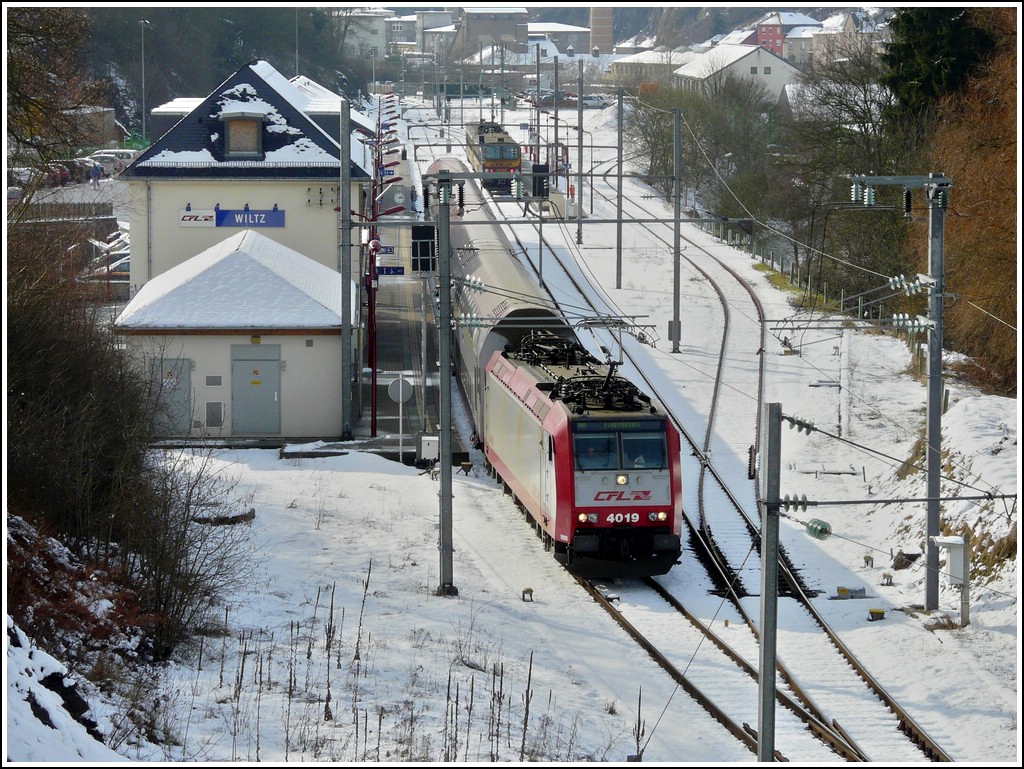 The RB 3240 to Luxembourg City is leaving the station of Wiltz on March 4th, 2008.