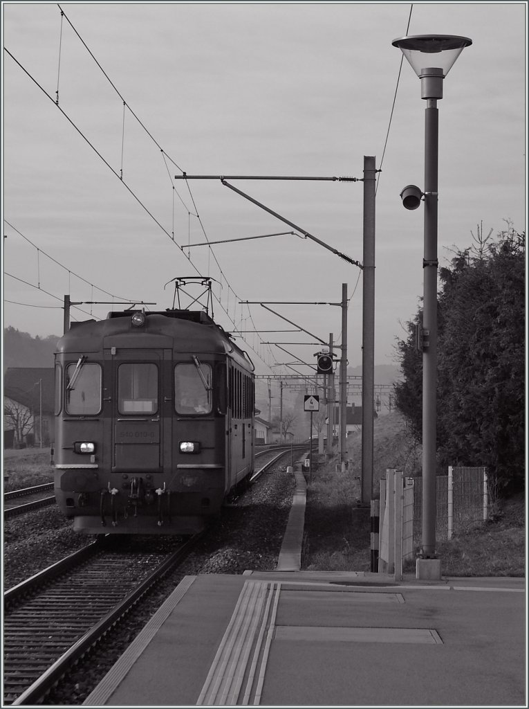 The RBe 540 010-6 allow assure the local train service 4315 from Palzieux to Romont here by the arriving at Siviriez.
13.03.2012