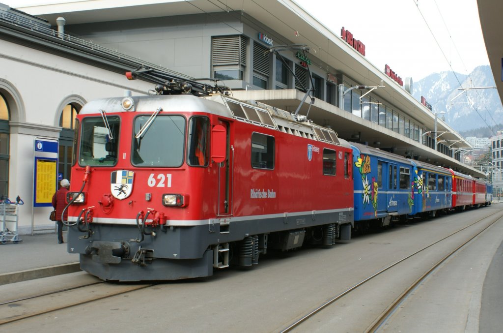 The RhB Ge 474 II 621 with his local train wait in Chur the departure Time to Arosa.
01.032009