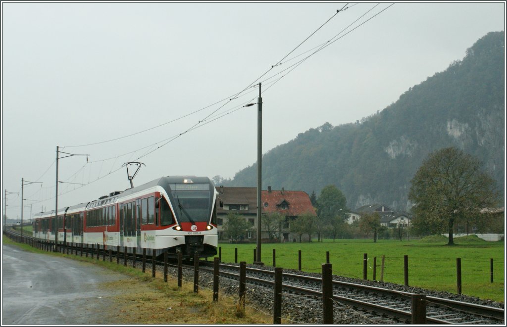 The  S-Bahn with Panoramic couches  from Luzern to Stans near the Stans.
18.10.2010