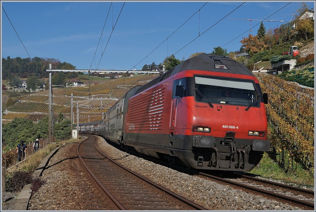 The SBB Re460 066-4 by Grandvaux.
26.10.2017