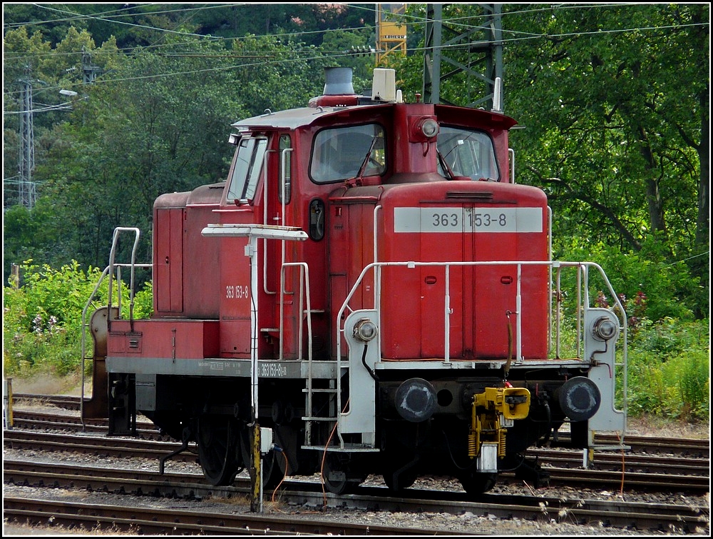 The shunter engine 363 153-8 taken in Saarbrücken on June 22nd, 2009.
