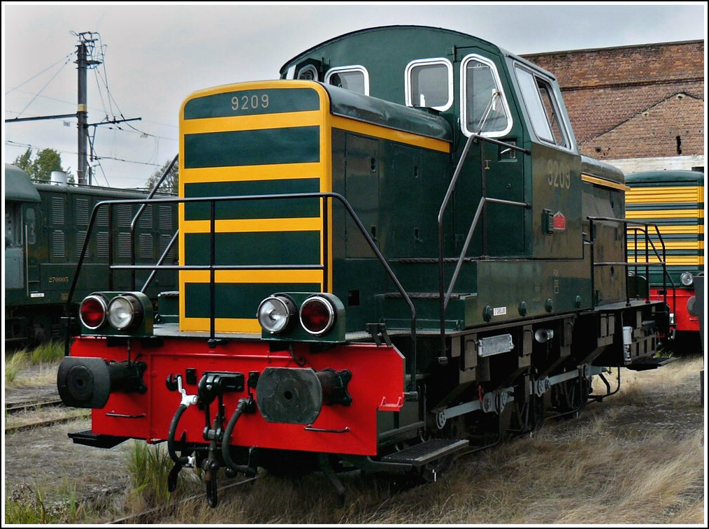 The shunter engine 9209 pictured in Saint Ghislain on September 12th, 2009.