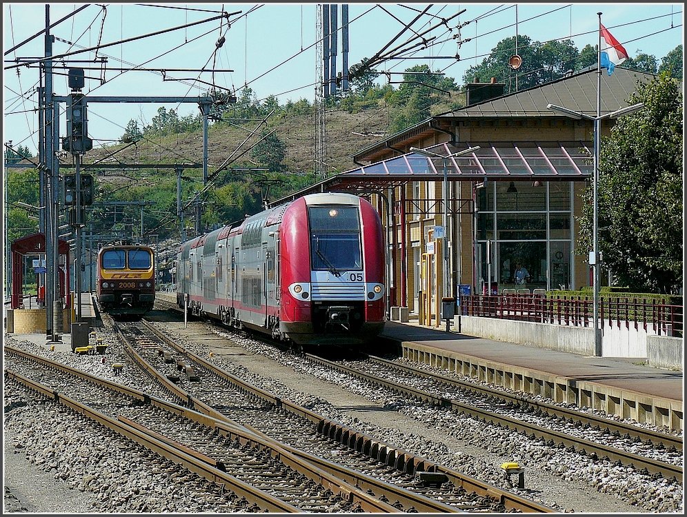 The station of Troisvierges with the two multiple units Z 2008 and Z 2205 pictured on August 6th, 2009.