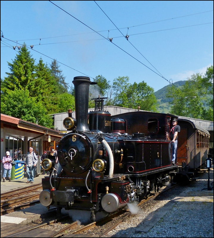 The steam engine BAM G 3/3 N 6 of the heritage railway Blonay-Chamby is leaving the depot in Chaulin on May 27th, 2012.