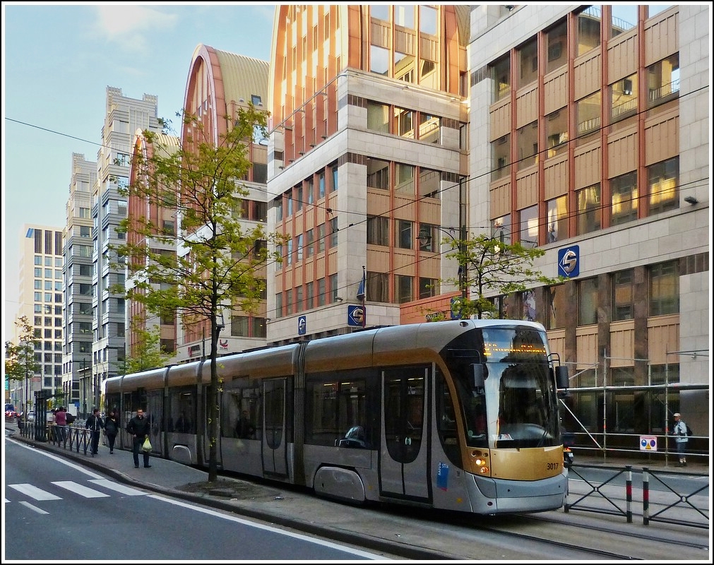 The tram N 3017 is leaving the stop Sude in Brussels on June 22nd, 2012.