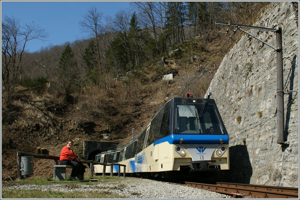 The  Treno Panoramico  on the way to Locarno near Verdasio. 24.03.2011