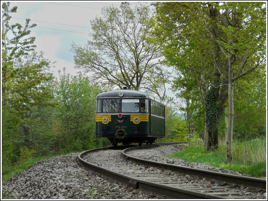 The Uerdinger railcar 551.669 of the heritage railway Train 1900 is running between Pétange and Lamadelaine on May 1st, 2010.