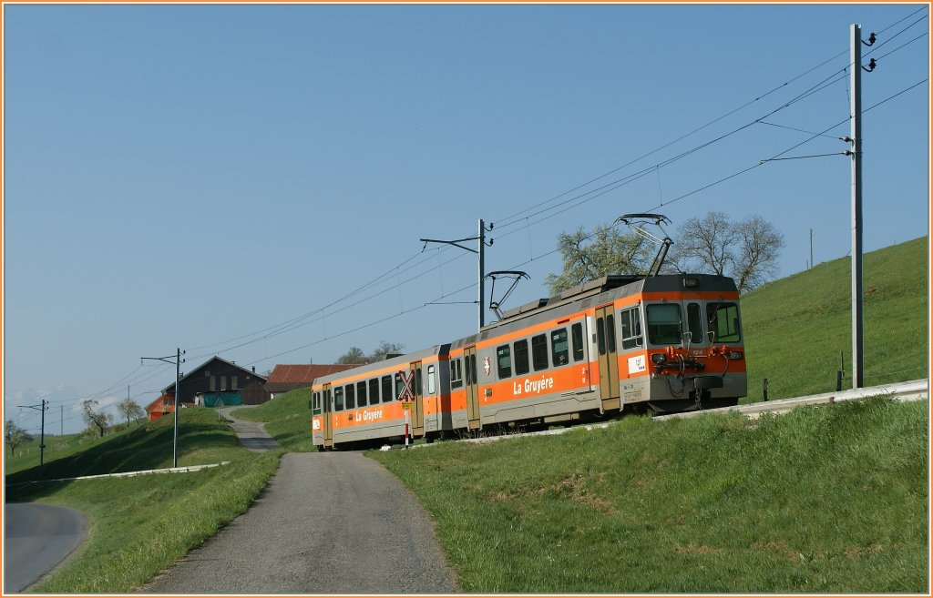 TPF local train to Palzieux by Chatel St-Denis. 
16.04.2011 