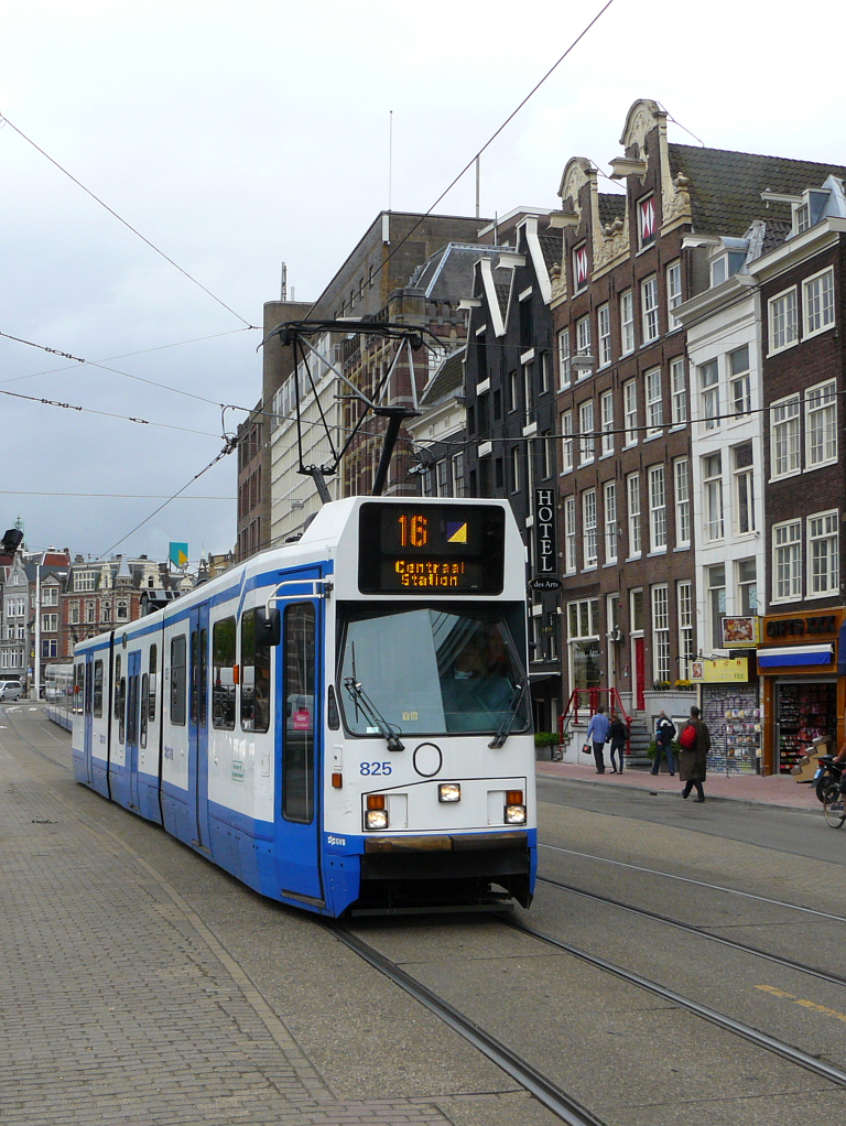 Tram 825 Rokin, Amsterdam 27-05-2011.