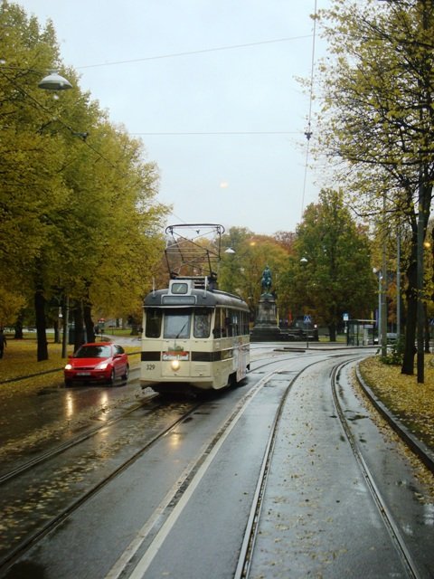 Tram no 329 Djurgrdsvgen 2009 - 10 - 25