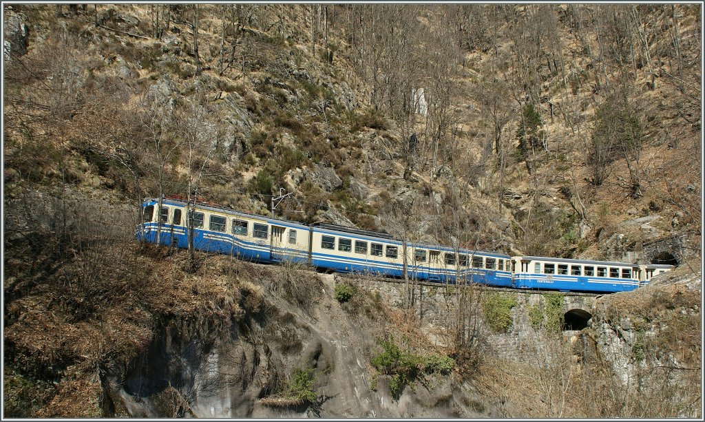  Treno Diretto  from Locarno to Domodossola between Corcapolo and Verdasio on the  Centovalli-Line . 
24.03.2011