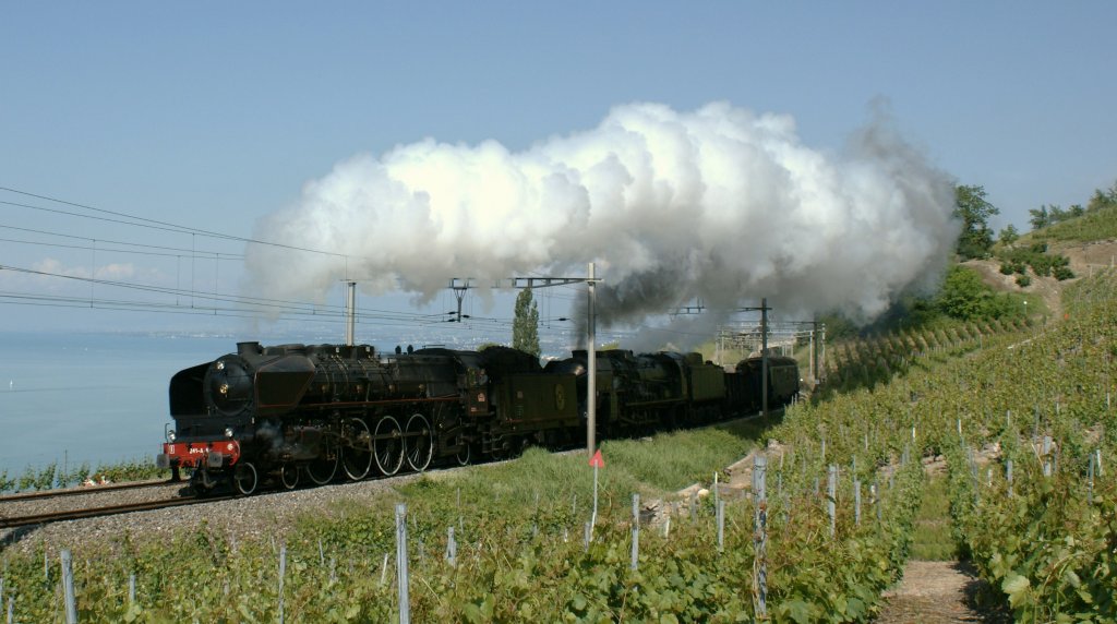 Two (!!!) SNCF 241 with a special train by Grandvaux.
31.05.2009