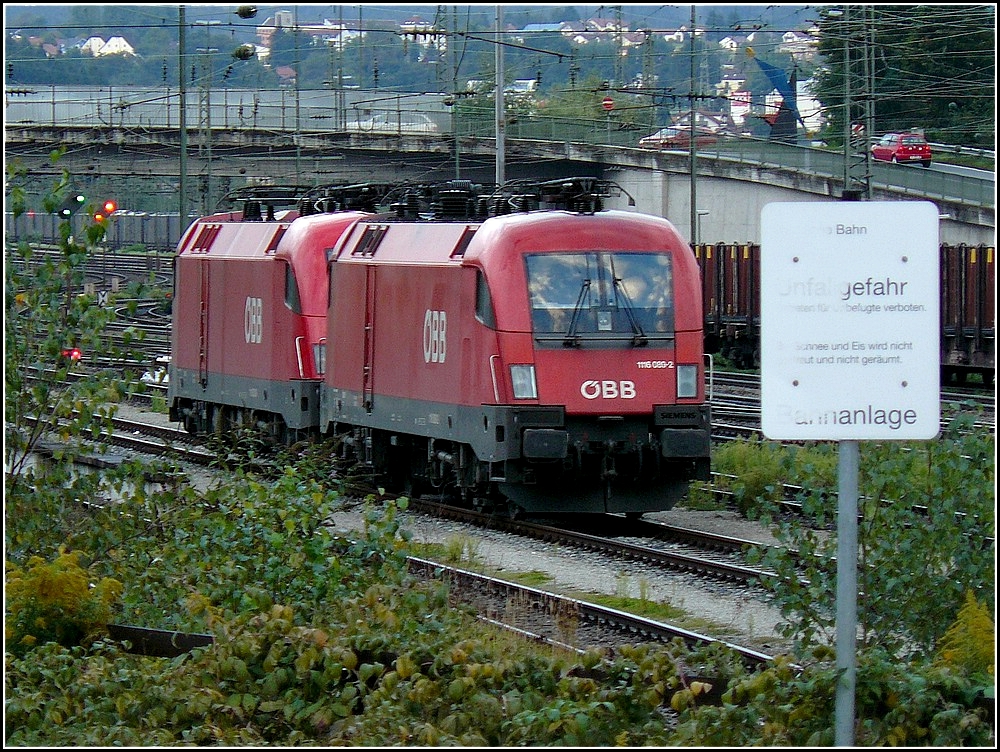 Two 1116 engines taken at Passau on September 16th, 2010.