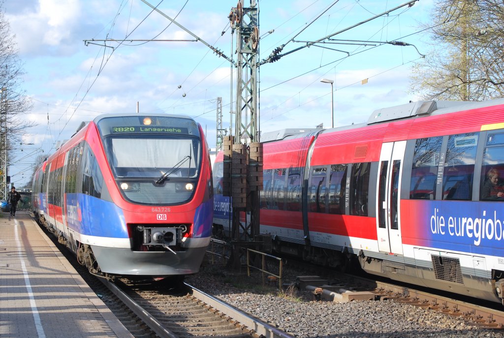 Two Talent diesel multiple units stop at Kohlscheid on 18 April 2012 (EuregioBahn RB 20).