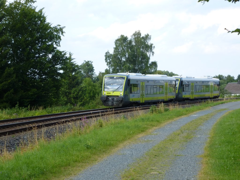 Two VT 650 are driving between Seulbitz and Frbau on July 26th 2013.