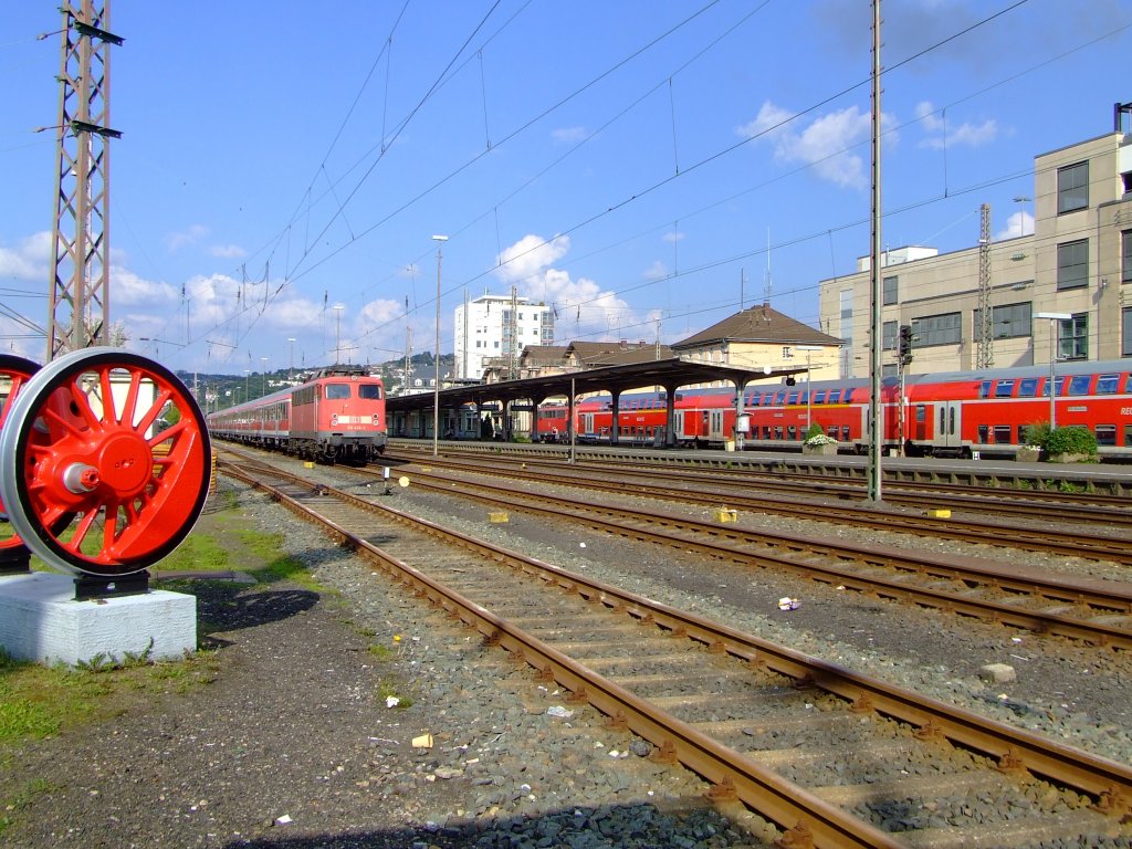 View of the main station of Siegen from the Südwestfälische Railroad Museum on 09.04.2010.