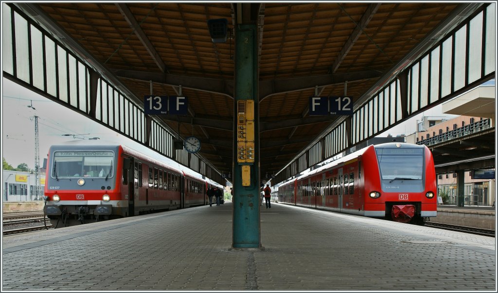 Waiting in Trier to the departure time: VT 628 637 to Kln Deutz/Messe and ET 426 004-8 to Wittlich Hbf