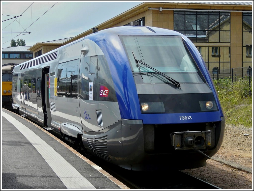 X 73813 taken in the station of Metz on June 22nd, 2008.